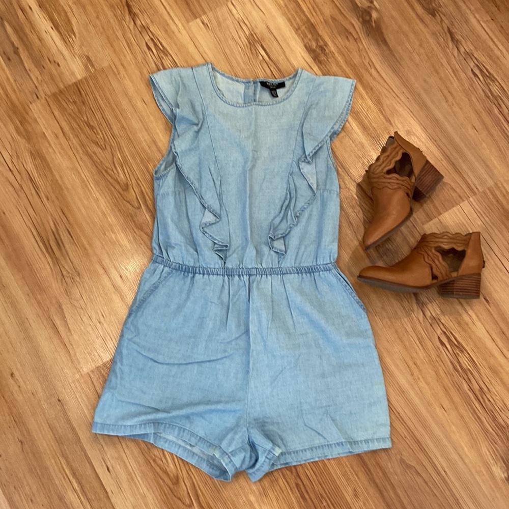 EVERNEW MELBOURNE ruffle button back romper 6 - Picture 9 of 10